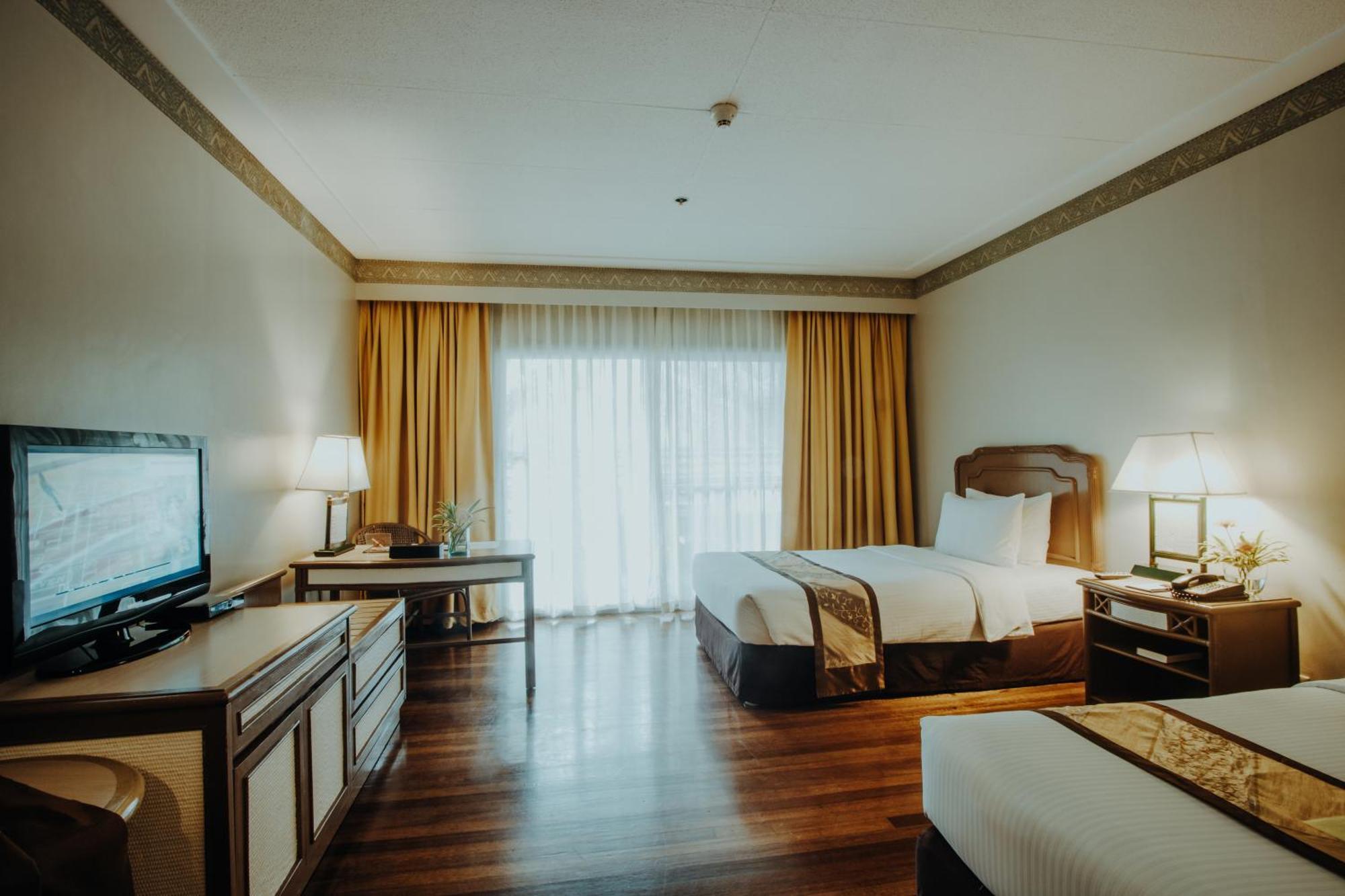 Waterfront Insular Hotel Davao City Eksteriør bilde